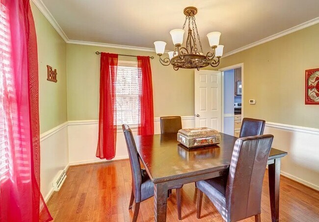 Foto del edificio - 10632 Looking Glass Rd