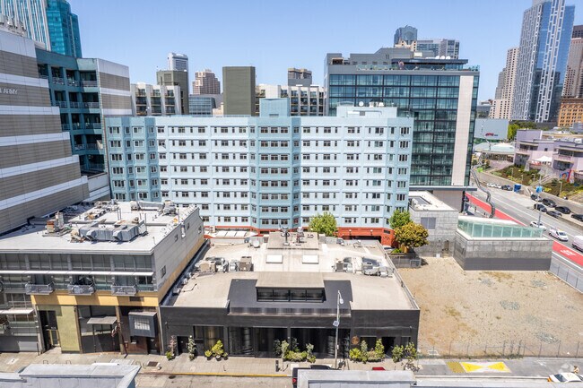 Contexto - 826 Folsom St