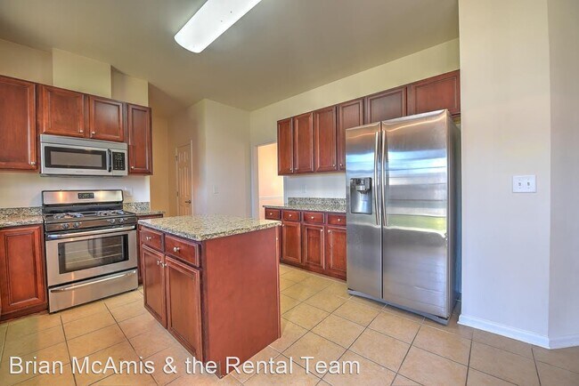 Building Photo - 3 br, 2.5 bath House - 826 Hackney Rd.