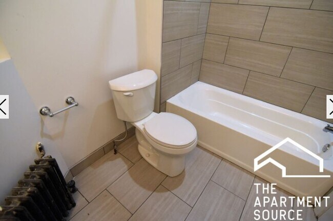 Foto del edificio - 908 W Belmont Ave