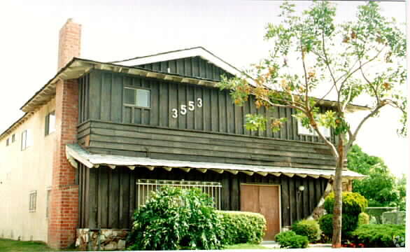 Primary Photo - 3553 Los Flores Blvd