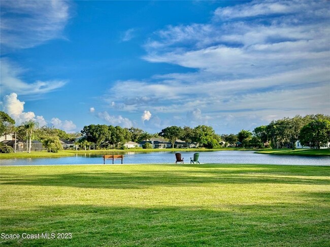 Foto del edificio - 1710 Crane Creek Blvd