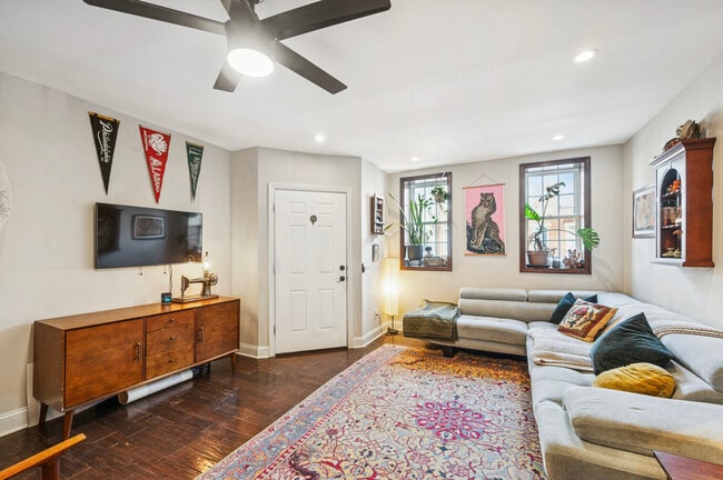 Building Photo - 2034 E Huntingdon St