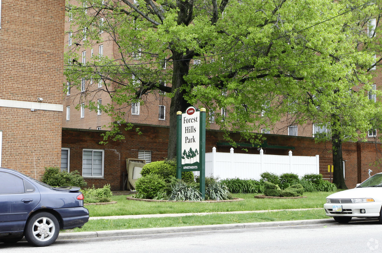 Building Photo - Forest Hill Park Apartments