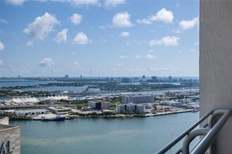 Building Photo - 335 S Biscayne Blvd