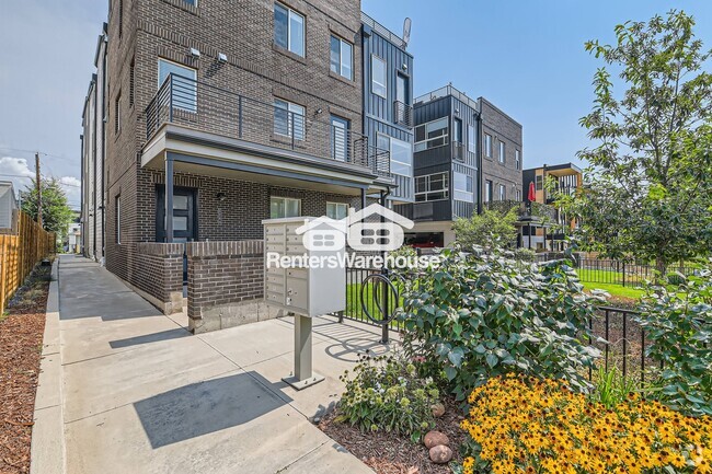 Building Photo - 1284 Stuart St