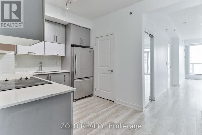 Building Photo - 195 Bonis Ave