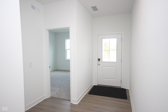 Foto del edificio - 7291 Standish Ln