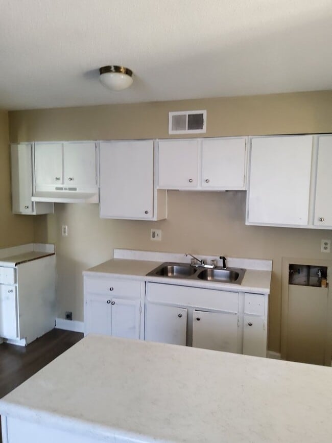 Photo - 3677 Hillbrook Rd Townhome