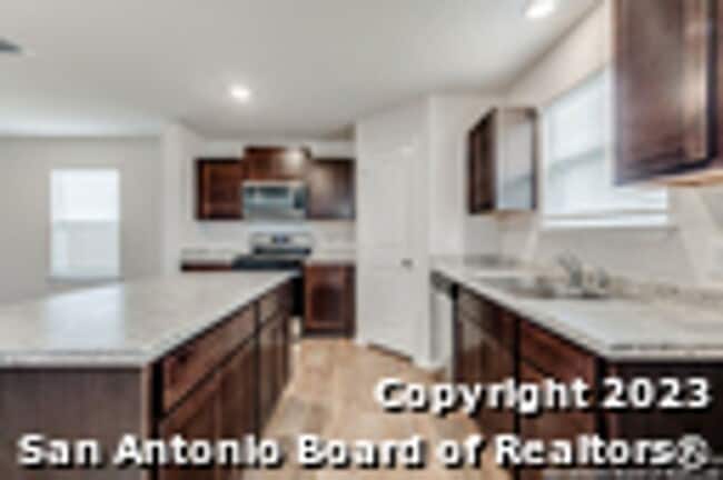 Foto del edificio - 9558 Ranch Lp