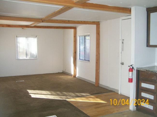 Foto del edificio - 3098 Springhill Rd