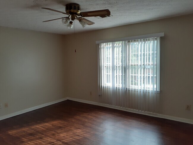 Dormitorio número 2 - 3020 Spruce Cir