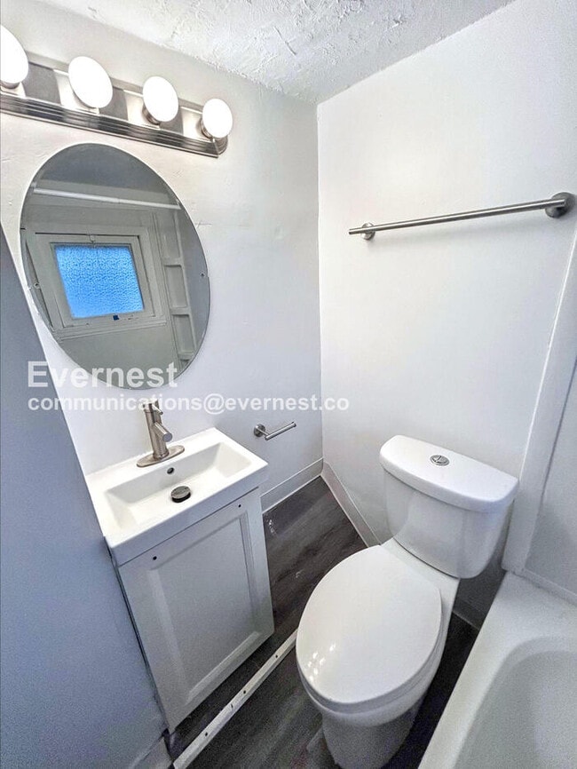 Foto del edificio - 1079 E 68th St