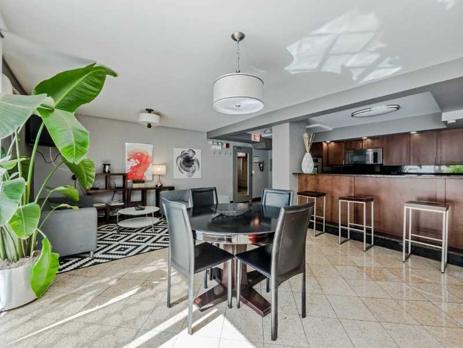 Foto del edificio - 2935 N Sheridan Rd
