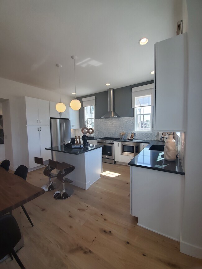 Foto del edificio - 8355 Parkland St