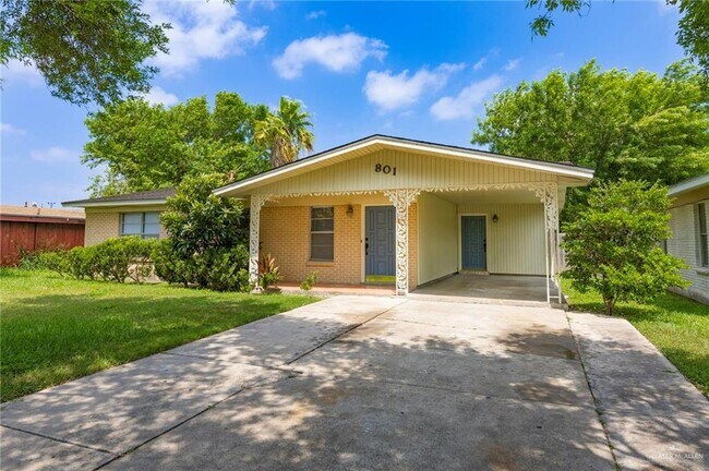 Foto del edificio - 801 Citrus Terrace Dr