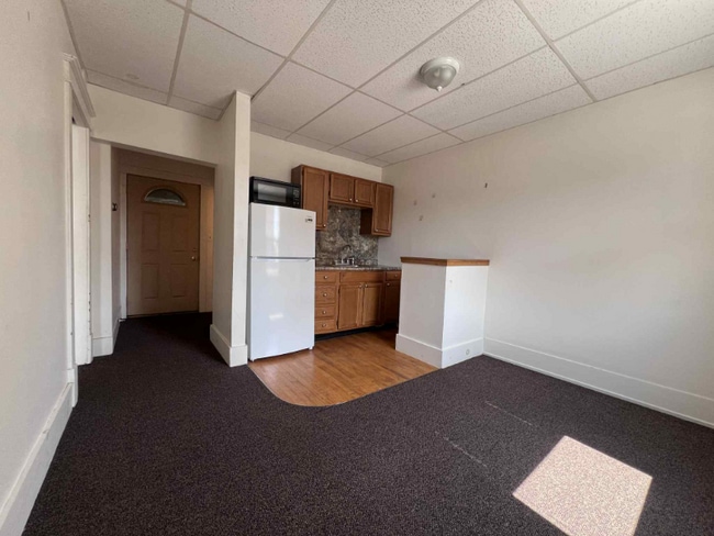 Building Photo - 222 E Aurora St