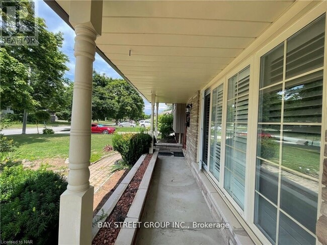 Photo du bâtiment - 10 Rideau Crescent