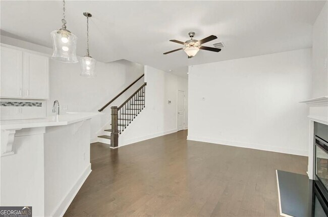 Building Photo - 1903 Plainsboro Dr