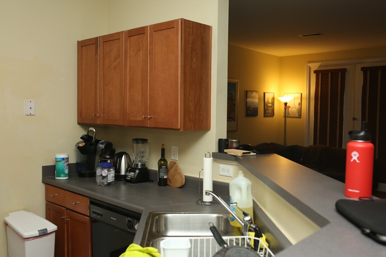 Primary Photo - Walker Square Condo Available