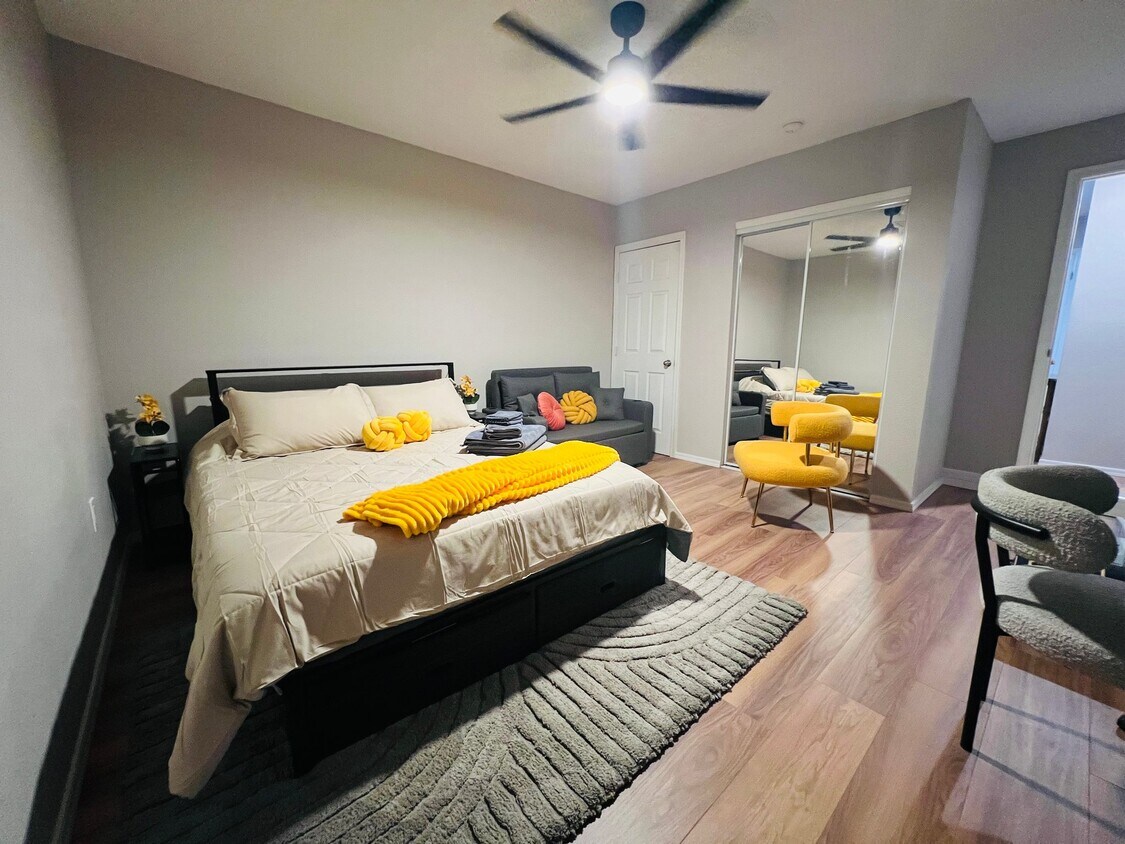 Photo - 2110 S Pine St (Tempe, AZ)