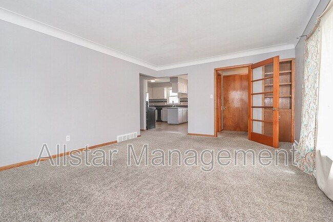 Foto del edificio - 26611 Lakeshore Blvd