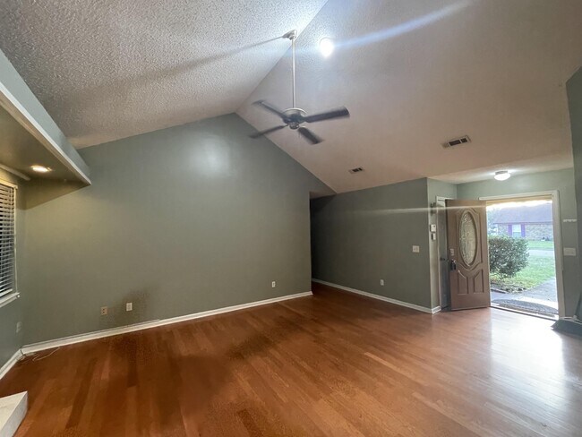 Building Photo - 801 Grove Pl