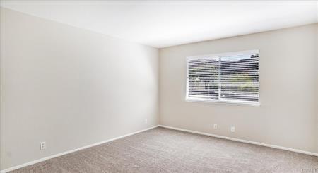 Bed 1 - 27668 Haskell Canyon Rd
