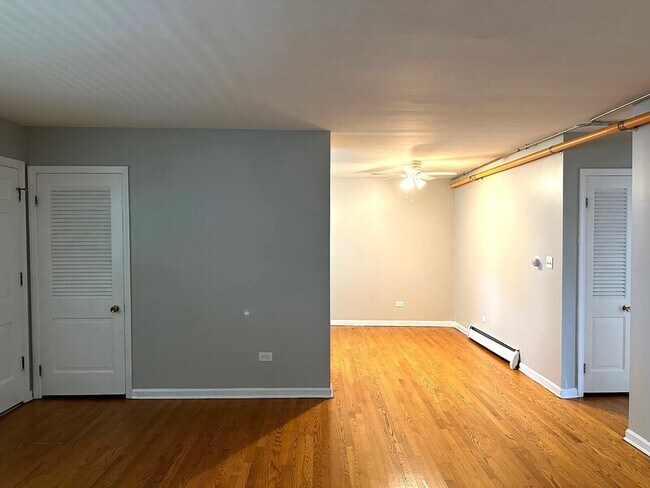 Foto del edificio - 5629 St Charles Rd