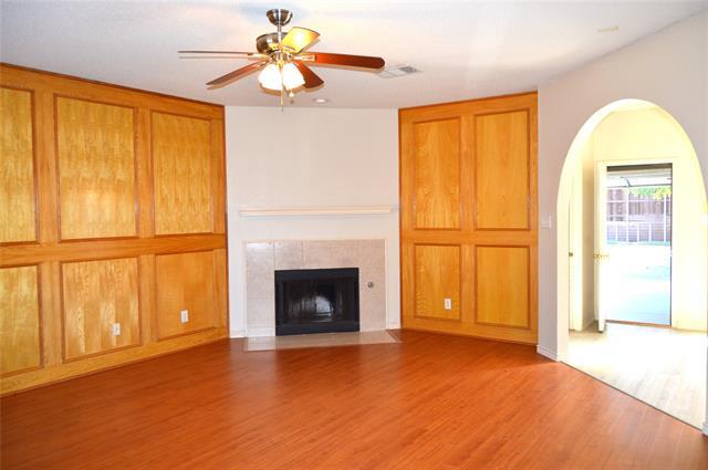 Foto del edificio - 5613 Vineyard Ln