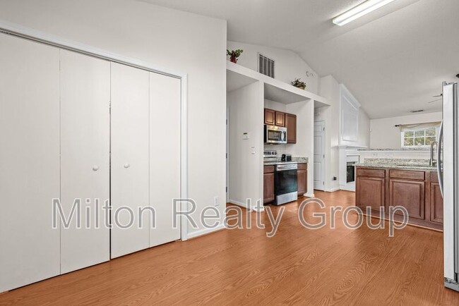 Foto del edificio - 4109 Fawn Glen Dr
