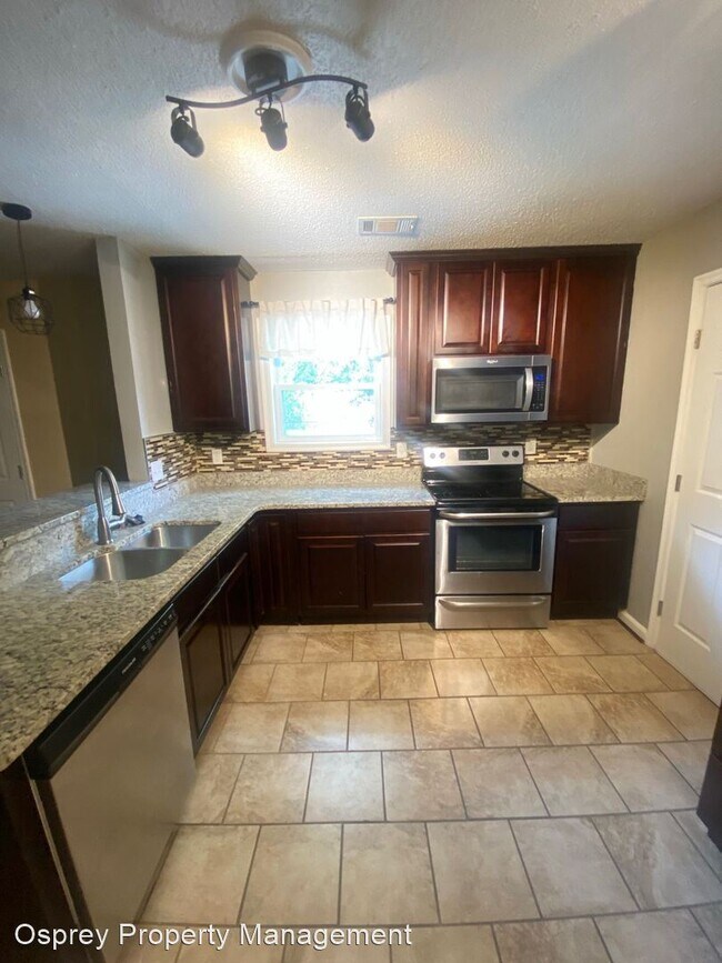Building Photo - 3 br, 2 bath House - 1446 Pecan Court