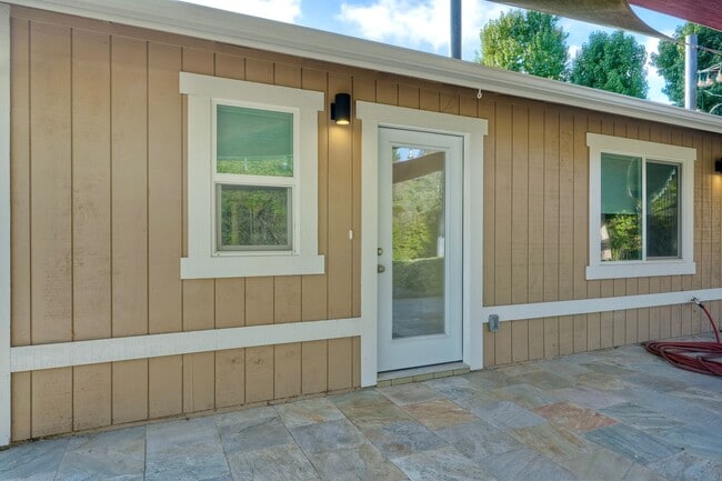 Building Photo - 1326 Berryman Canyon