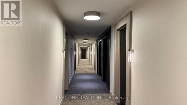 Building Photo - 200 Sackville St