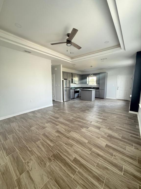 Foto del edificio - 3921 Las Vistas Ln