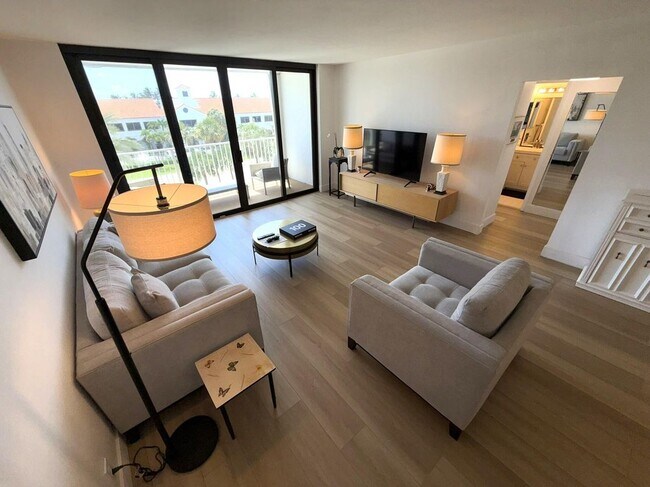 Building Photo - 2860 S Ocean Blvd