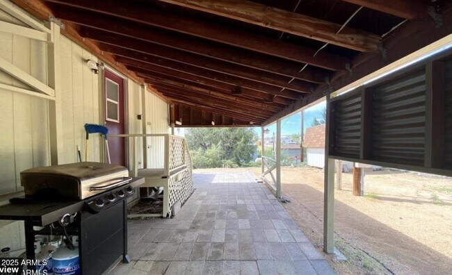 Building Photo - 16426 S Rolling Ridge Dr