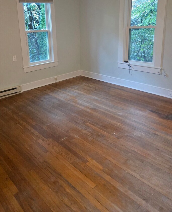 Foto del edificio - 5 bedroom rental minutes from UNCG