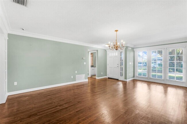 Building Photo - 2509 Azalea Ave