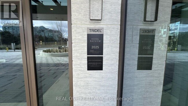 Photo du bâtiment - 397 Royal Orchard Blvd