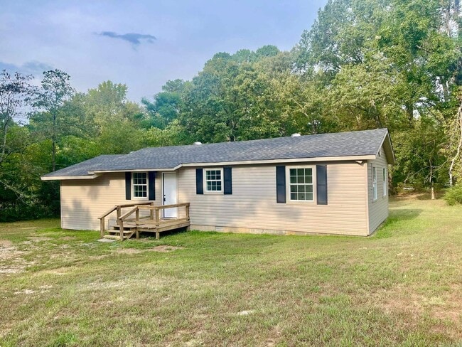 Building Photo - 21301 Rich Rd