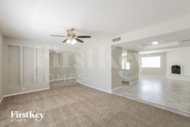 Foto del edificio - 10437 West Campbell Ave
