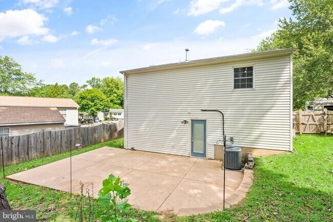 Foto del edificio - 14452 Silverdale Dr