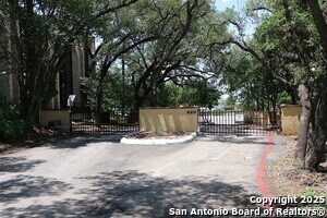 Foto del edificio - 8642 Fredericksburg Rd