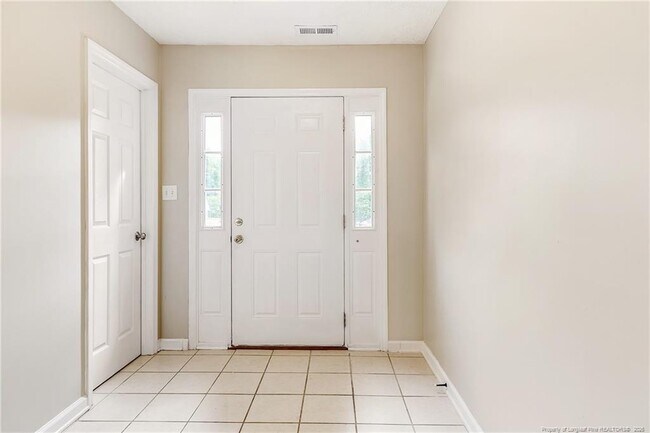 Foto del edificio - 519 Abbottswood Dr