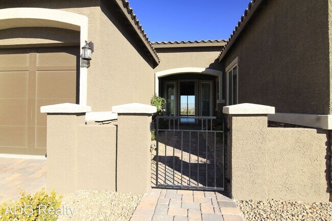 Building Photo - 4 br, 3.5 bath House - 6248 Carol Butte Ct