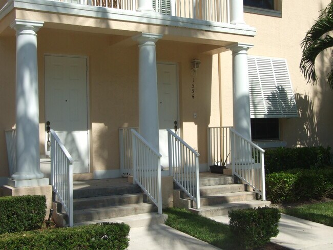 Foto del edificio - 1554 Limetree Bay Ave