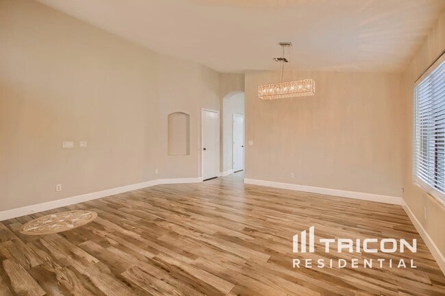 Foto del edificio - 2191 S 160th Ln