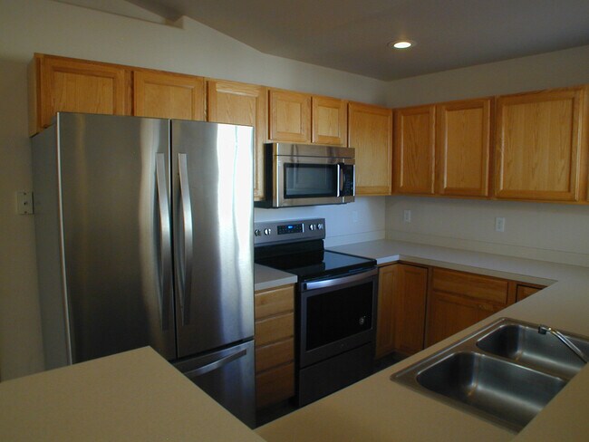 Foto del edificio - House For Lease