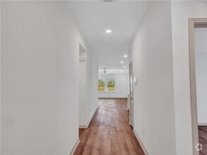 Building Photo - 100 Sweetwater Crk Ln